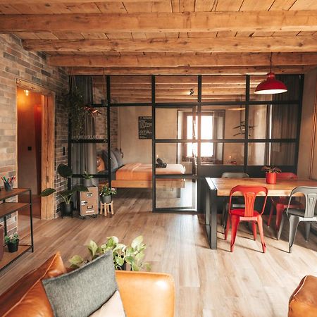 Appartement Thematique: Voyage Industriel Travers Eksteriør billede