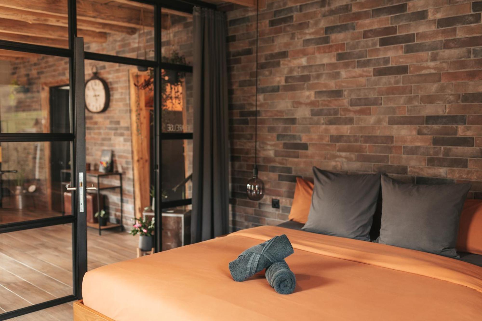 Appartement Thematique: Voyage Industriel Travers Eksteriør billede